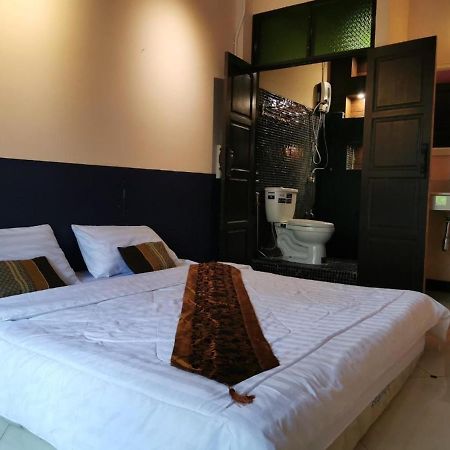 Madera House Chiang Mai Hotel Eksteriør billede