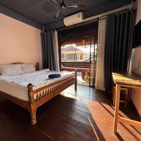 Madera House Chiang Mai Hotel Eksteriør billede