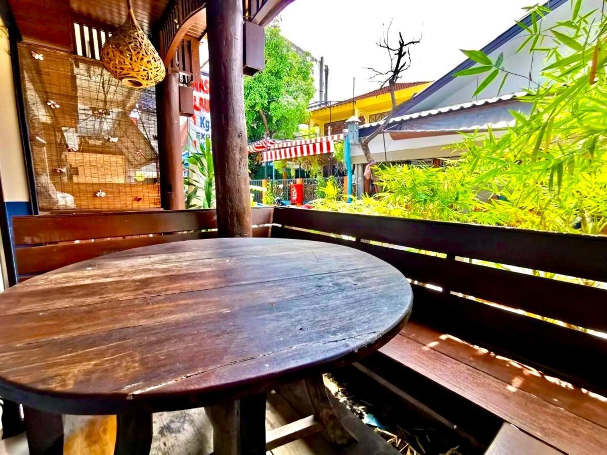 Madera House Chiang Mai Hotel Eksteriør billede