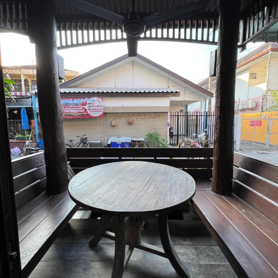 Madera House Chiang Mai Hotel Eksteriør billede